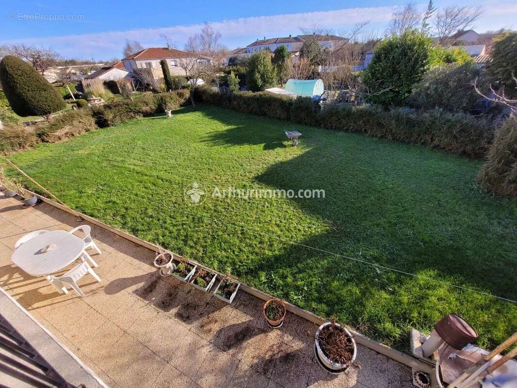 Maison à SAINT-JULIEN-DE-L&#039;ESCAP