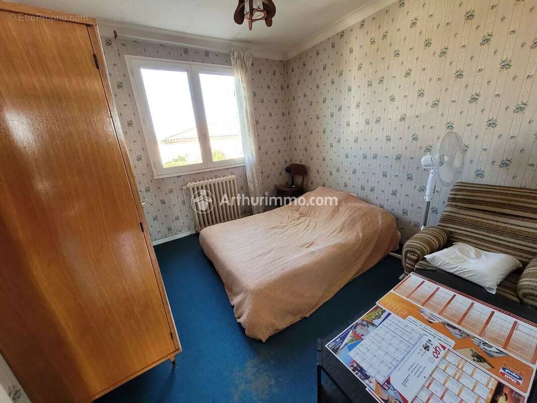 Maison à SAINT-JULIEN-DE-L&#039;ESCAP