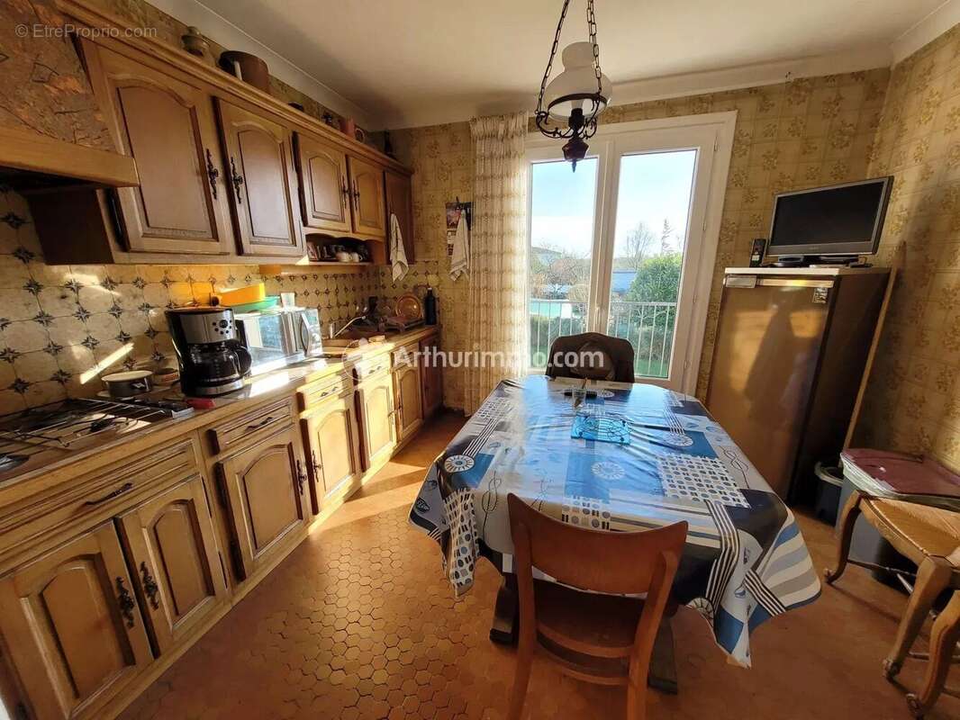 Maison à SAINT-JULIEN-DE-L&#039;ESCAP