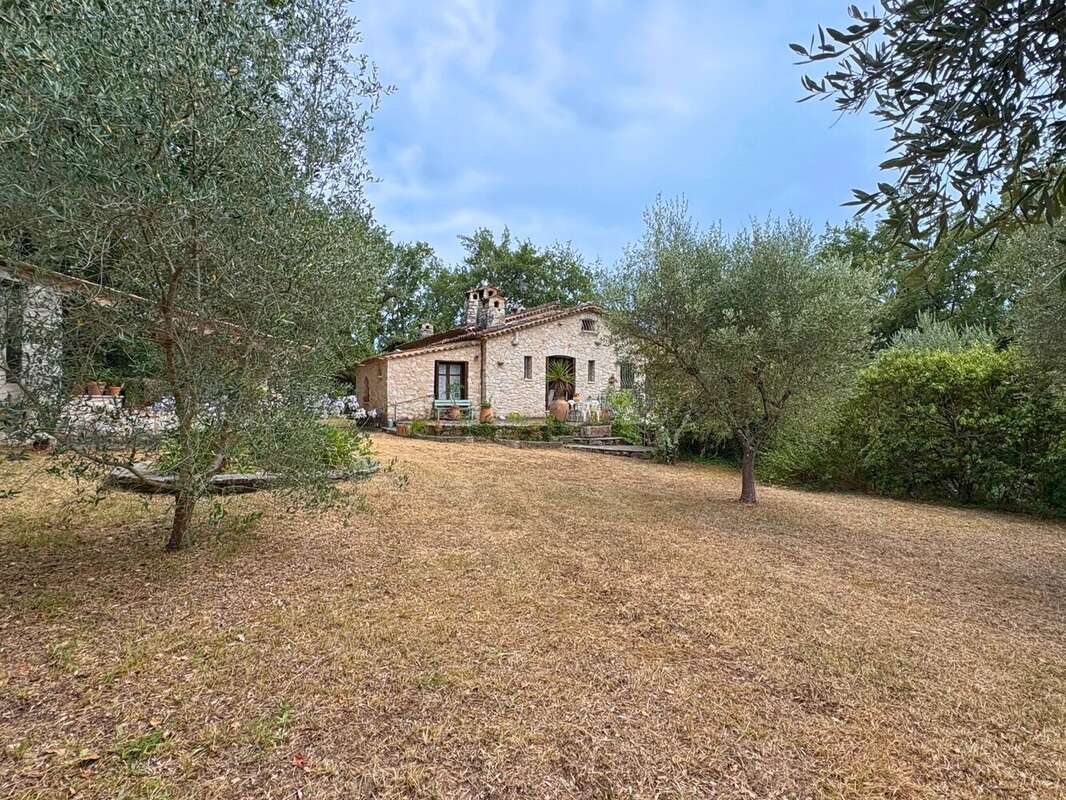 Maison à TOURRETTES-SUR-LOUP