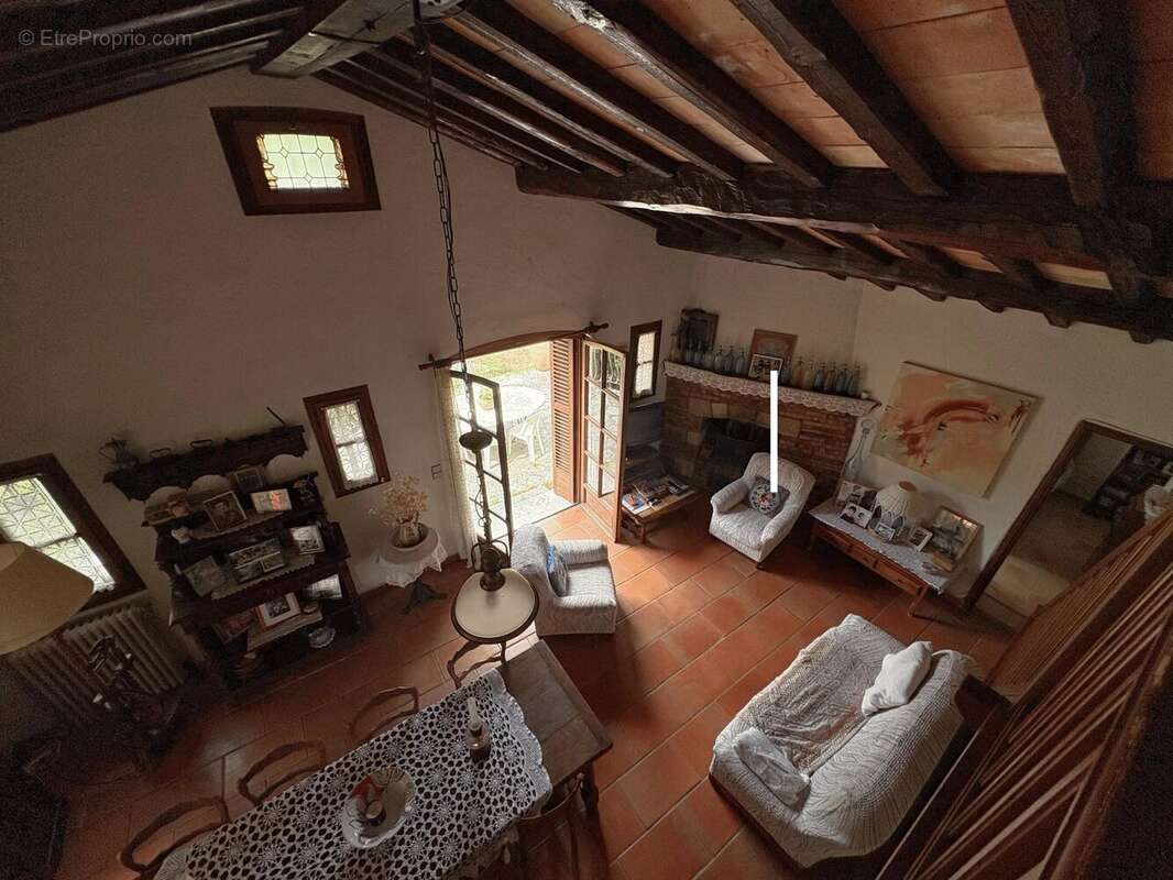 Maison à TOURRETTES-SUR-LOUP