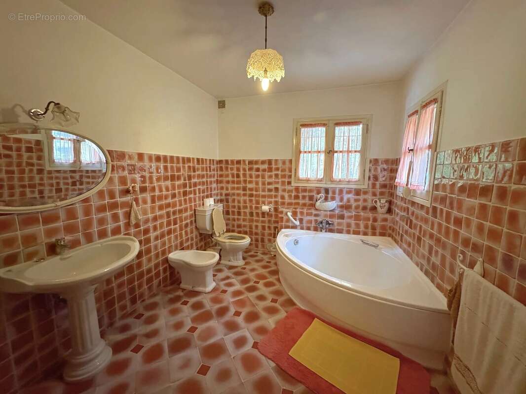 Maison à TOURRETTES-SUR-LOUP