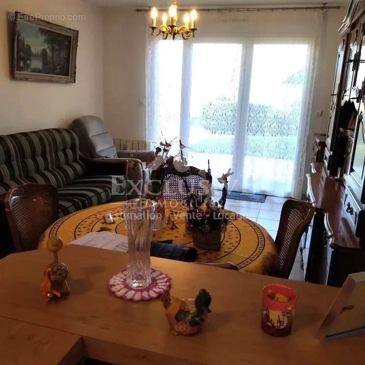 Maison à EQUEMAUVILLE