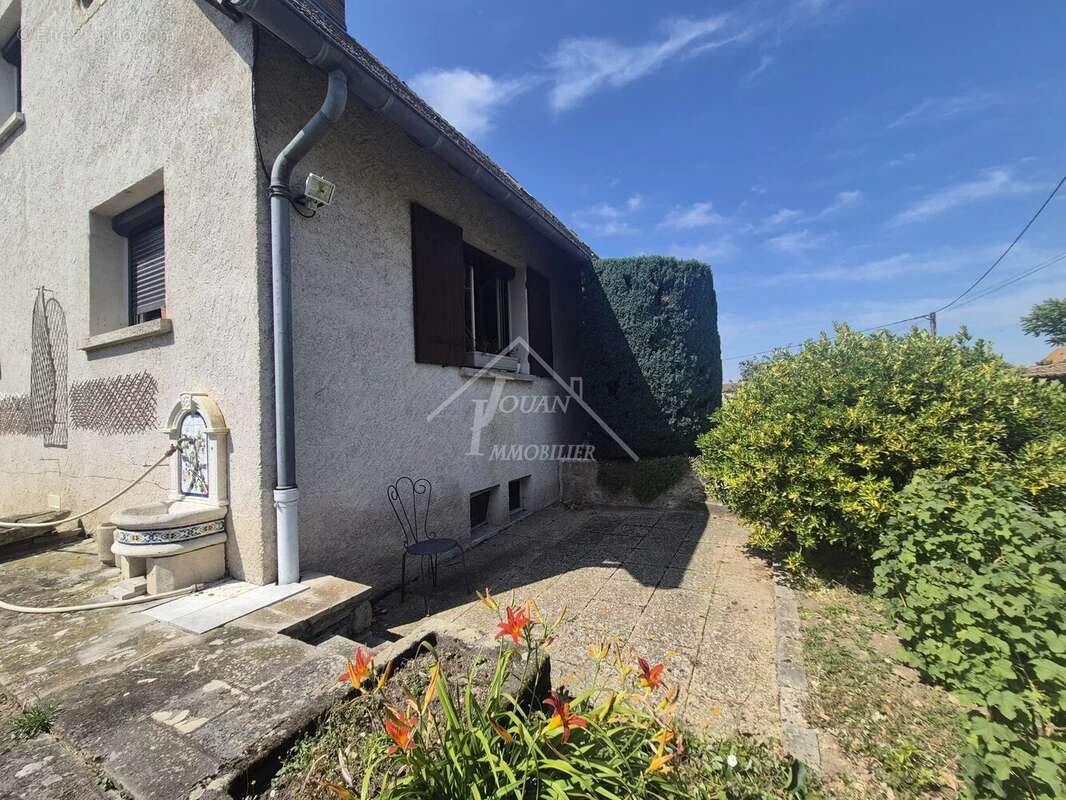 Maison à SAINT-GERMAIN-DE-SALLES