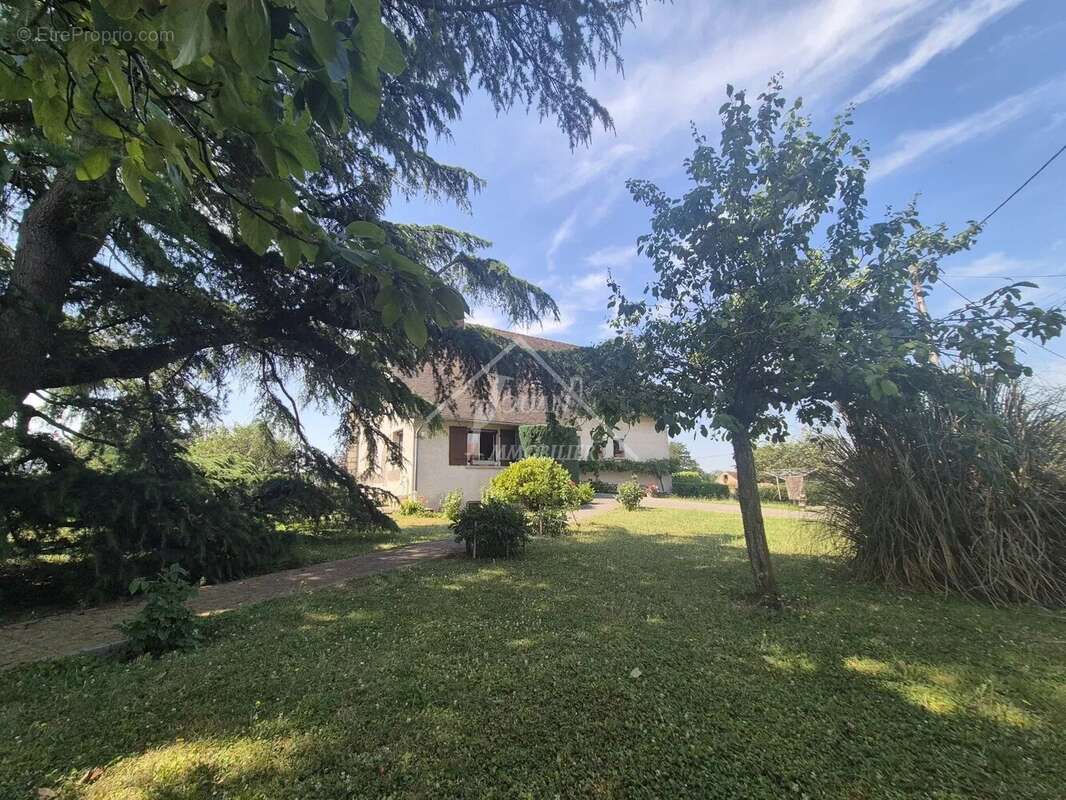 Maison à SAINT-GERMAIN-DE-SALLES