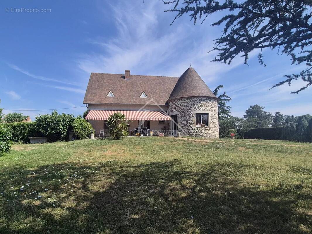 Maison à SAINT-GERMAIN-DE-SALLES