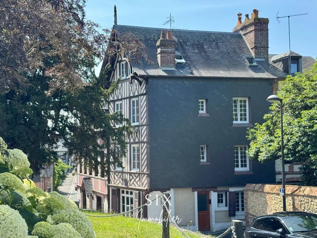 Maison à PONT-L&#039;EVEQUE