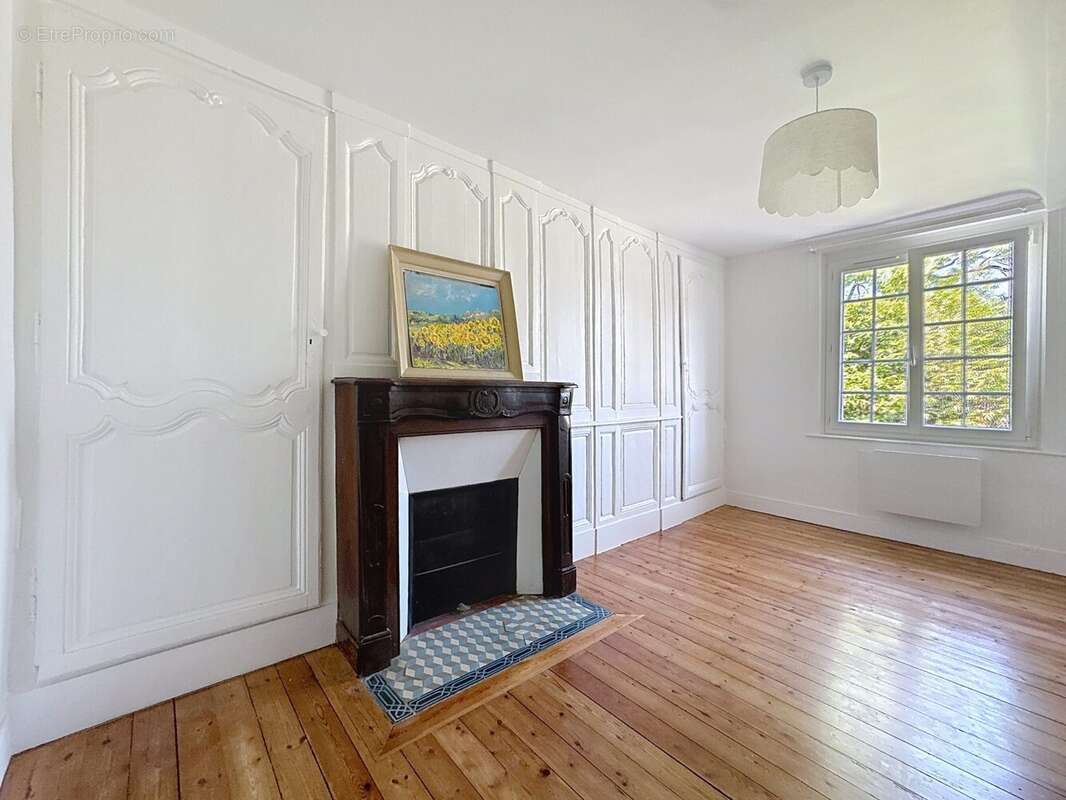 Maison à PONT-L&#039;EVEQUE