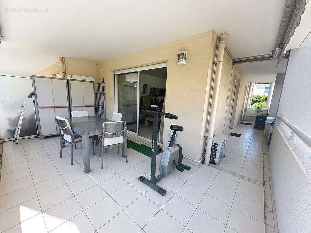 Appartement à SAINT-LAURENT-DU-VAR