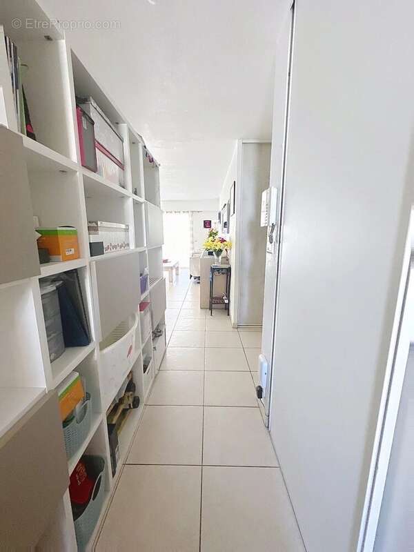 Appartement à SAINT-LAURENT-DU-VAR