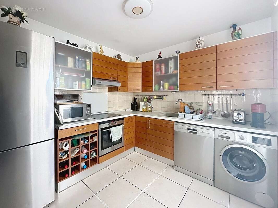 Appartement à SAINT-LAURENT-DU-VAR