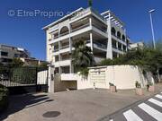 Appartement à SAINT-LAURENT-DU-VAR