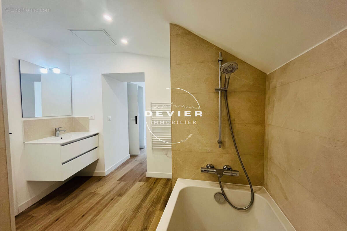 Maison à SAINT-GENIES-DES-MOURGUES