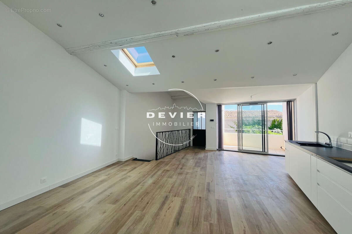 Maison à SAINT-GENIES-DES-MOURGUES