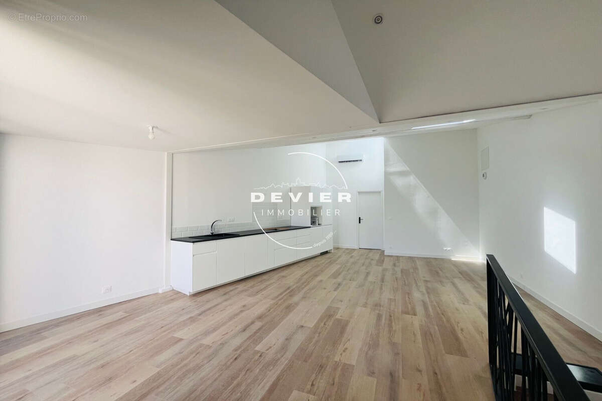 Maison à SAINT-GENIES-DES-MOURGUES