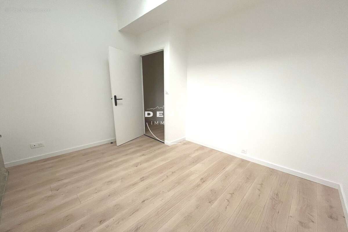 Maison à SAINT-GENIES-DES-MOURGUES