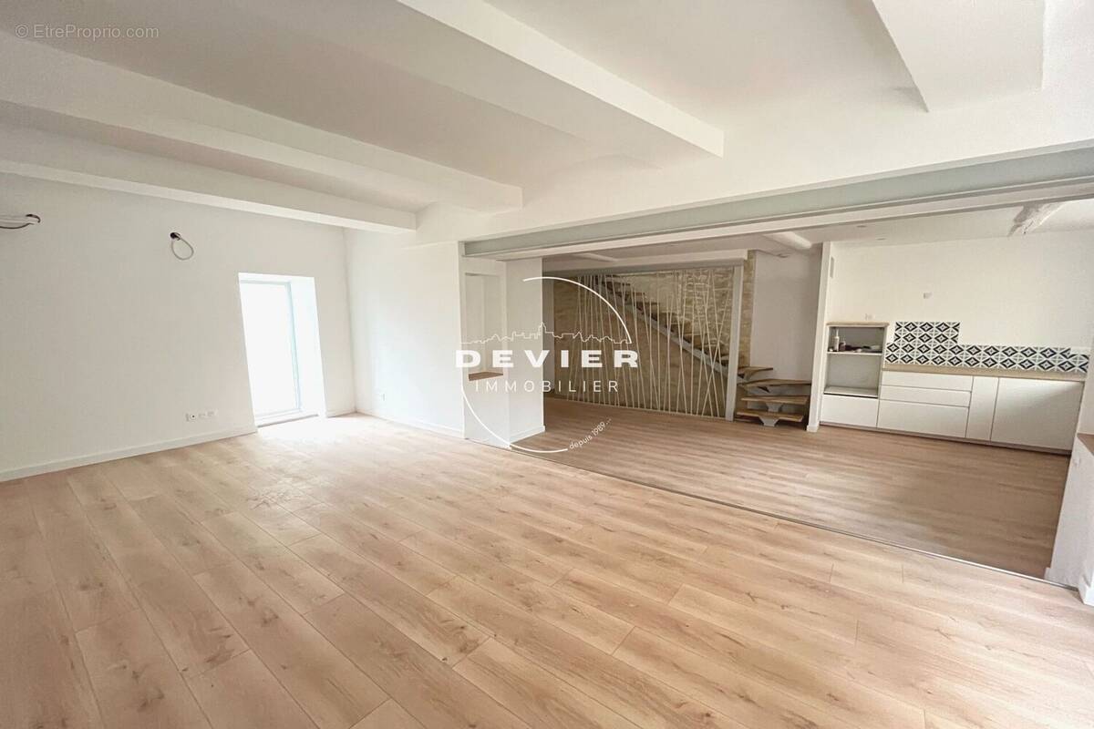 Maison à SAINT-GENIES-DES-MOURGUES