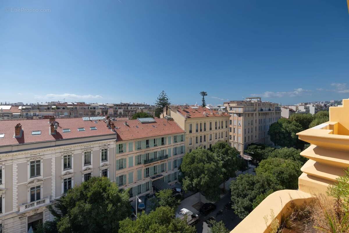 Appartement à NICE