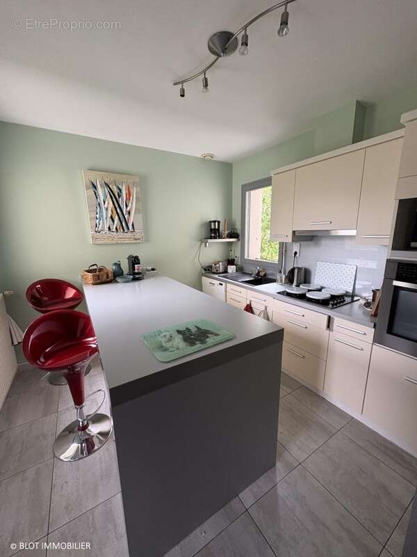 Maison à VEZIN-LE-COQUET