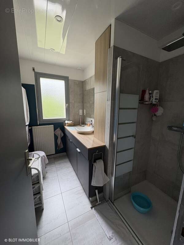 Maison à VEZIN-LE-COQUET