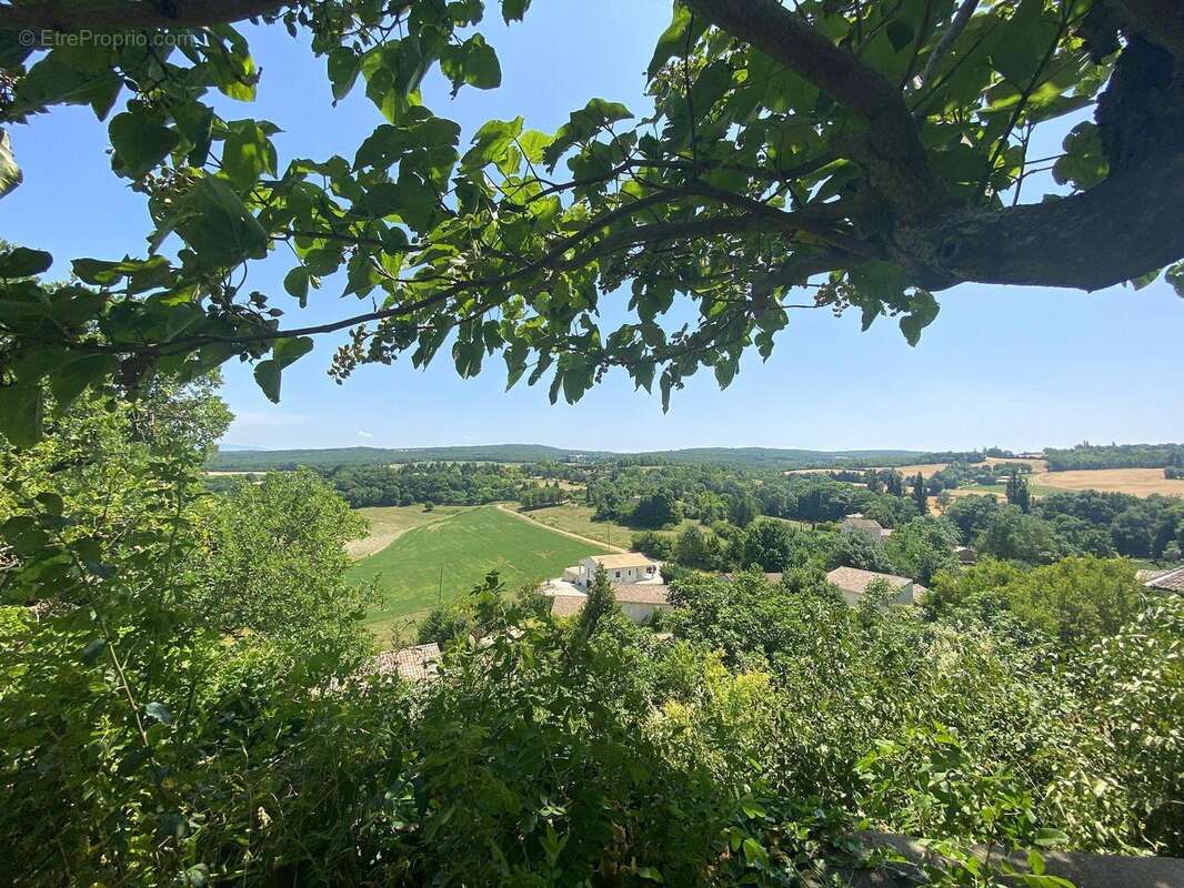 Maison à LA ROCHE-SUR-GRANE
