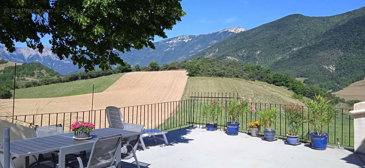 Maison à SAINT-JULIEN-EN-QUINT