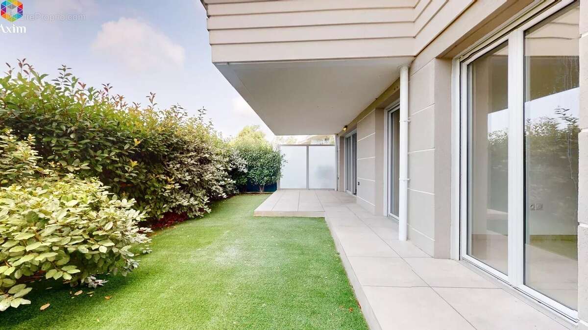 Appartement à PUGET-SUR-ARGENS