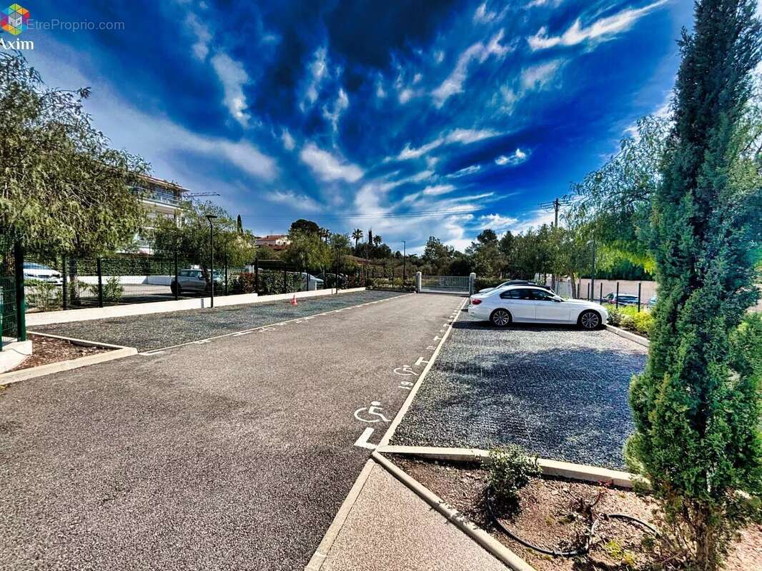 Appartement à PUGET-SUR-ARGENS