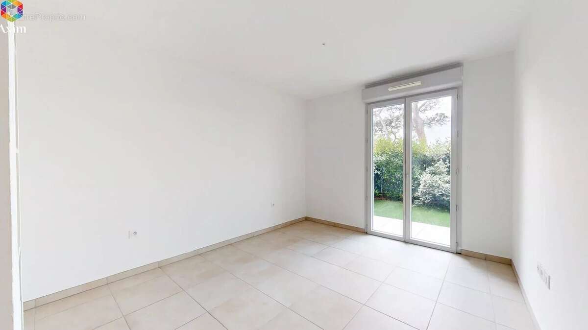 Appartement à PUGET-SUR-ARGENS