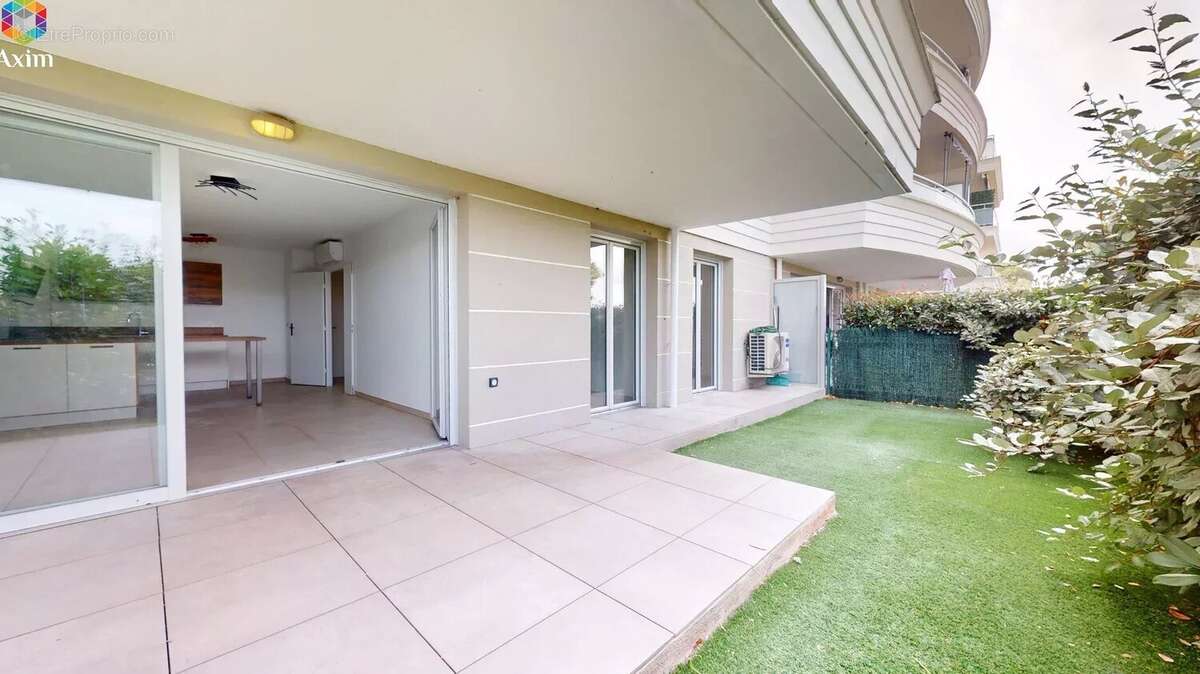 Appartement à PUGET-SUR-ARGENS