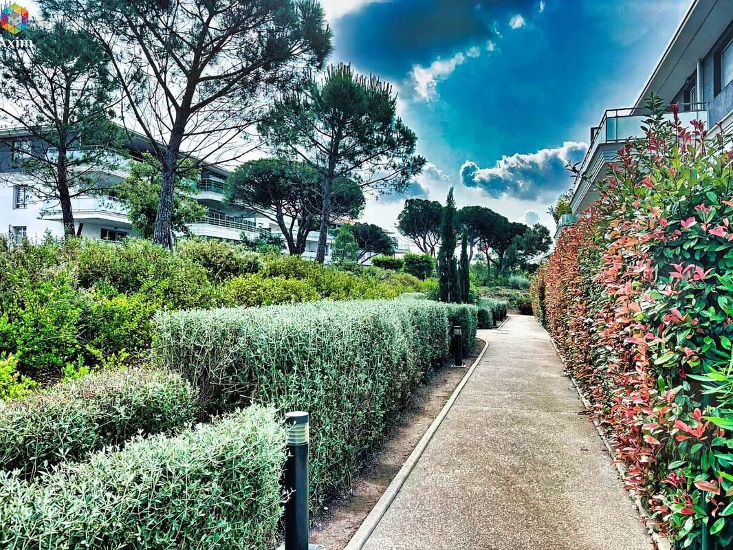 Appartement à PUGET-SUR-ARGENS