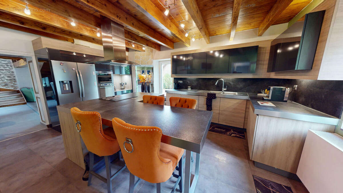 Maison à HAUTEVILLE-LOMPNES