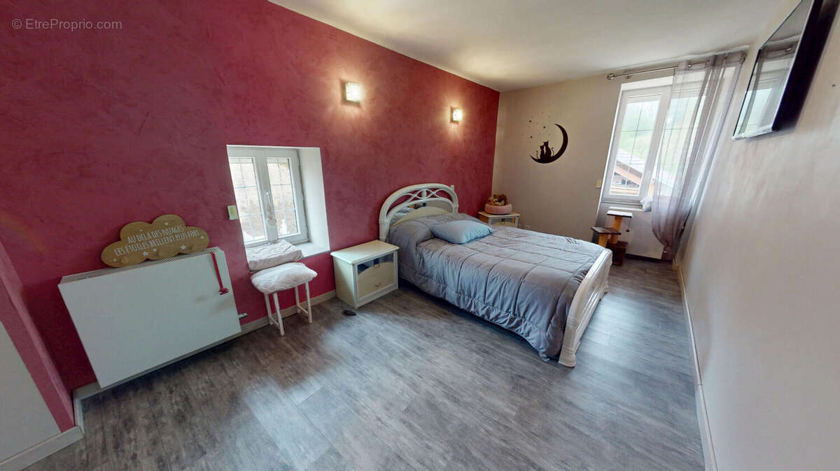 Maison à HAUTEVILLE-LOMPNES