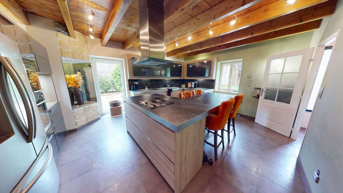 Maison à HAUTEVILLE-LOMPNES