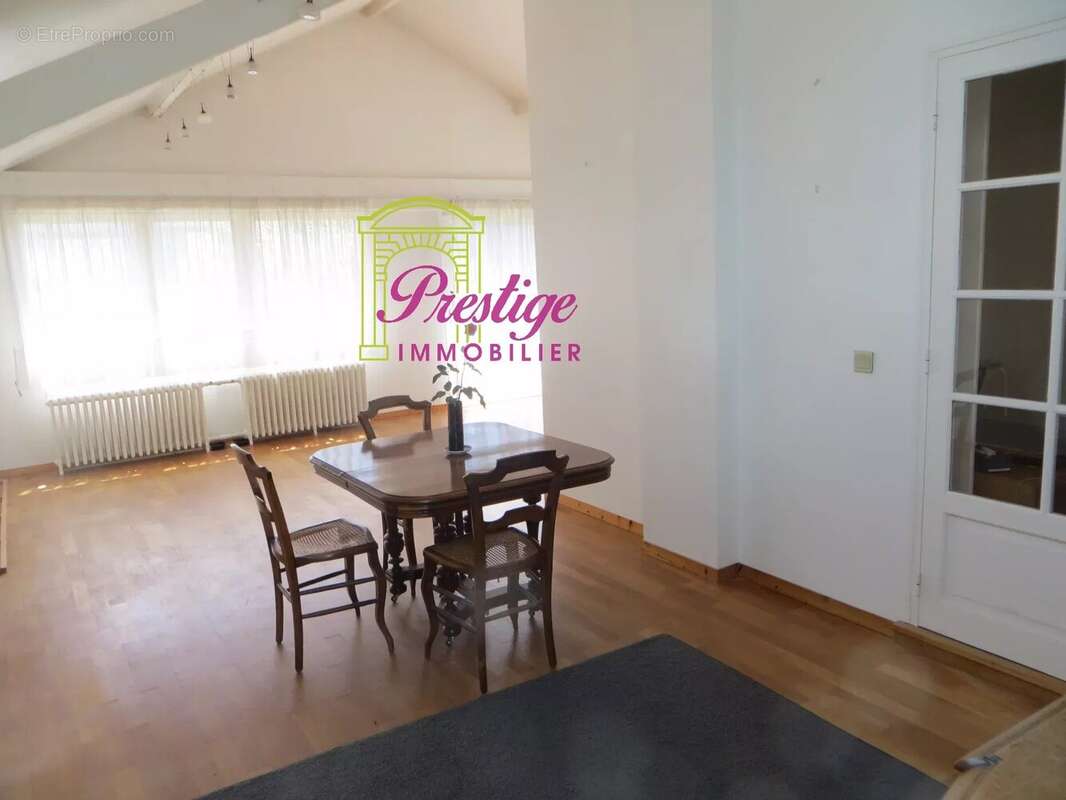 Maison à SARTROUVILLE