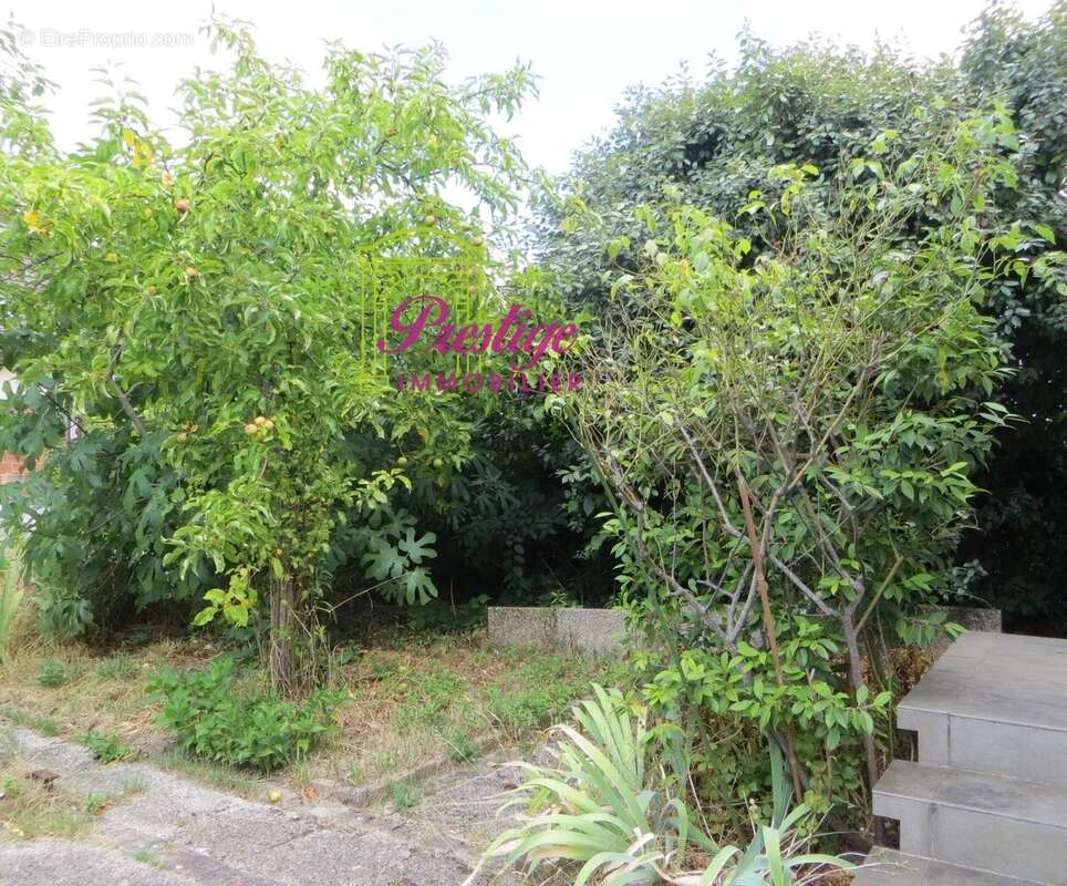 Maison à SARTROUVILLE