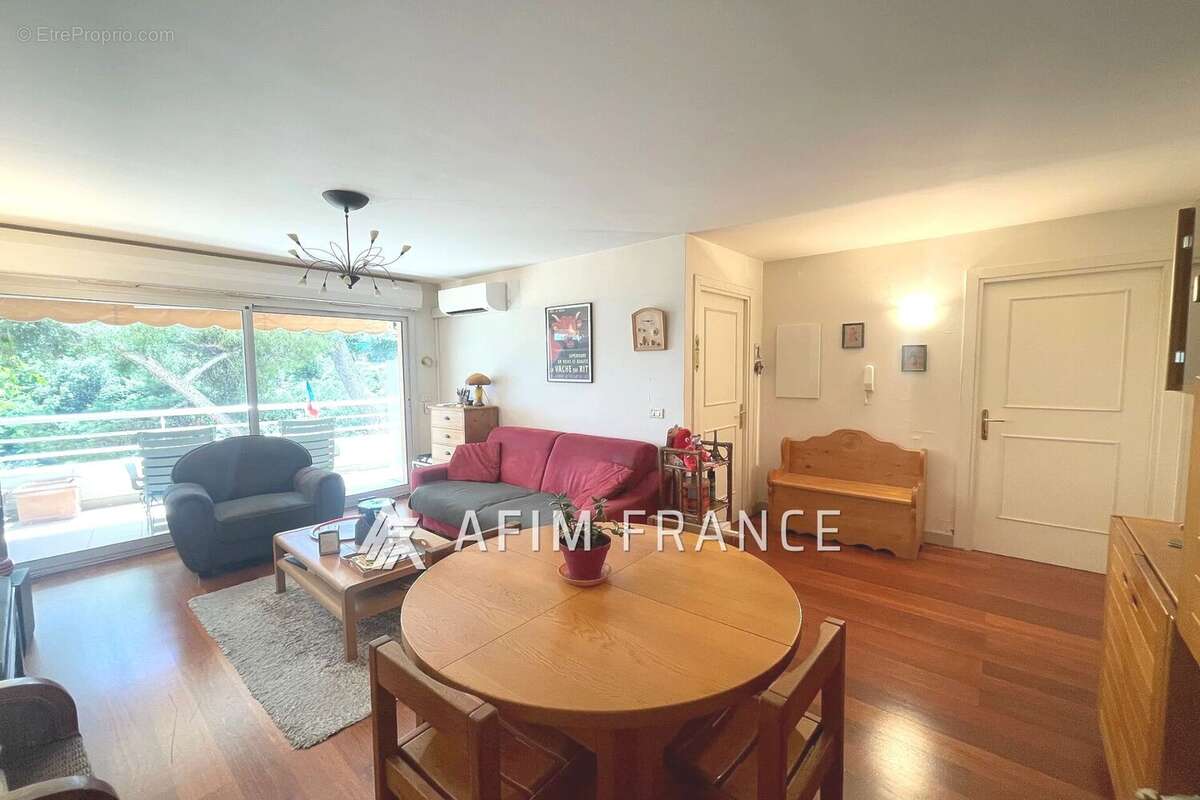 Appartement à BEAUSOLEIL