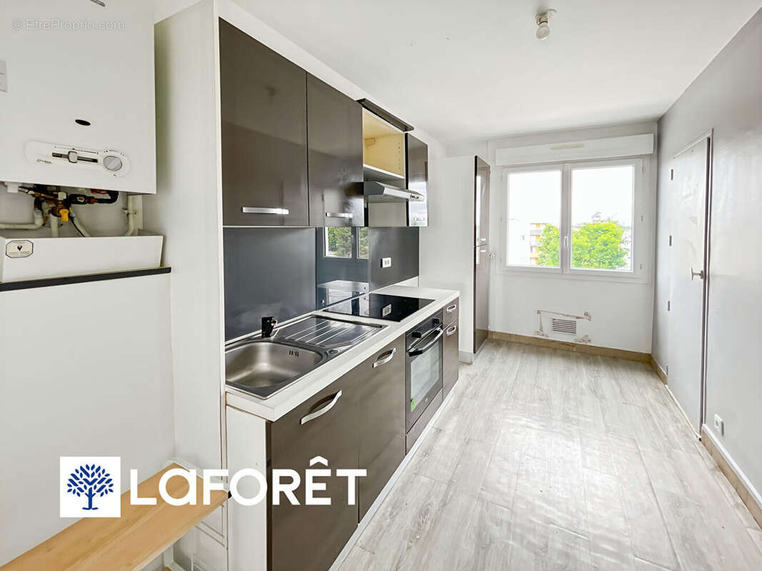 Appartement à SAINT-MICHEL-SUR-ORGE