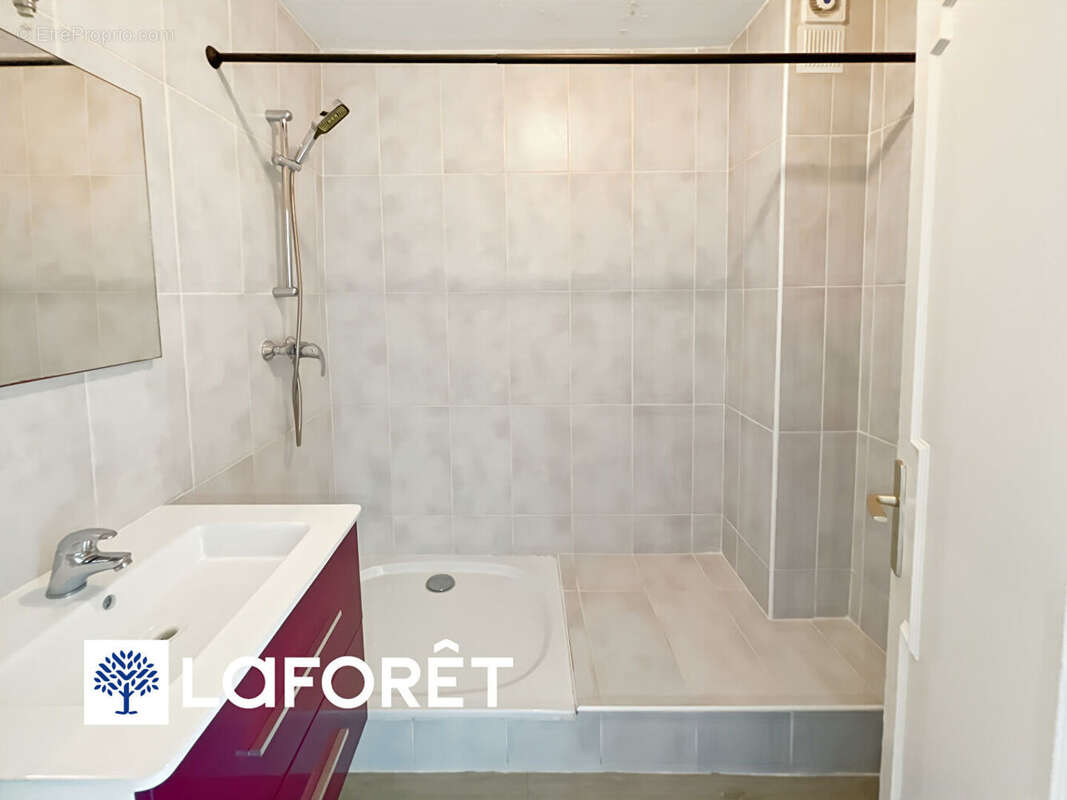 Appartement à SAINT-MICHEL-SUR-ORGE