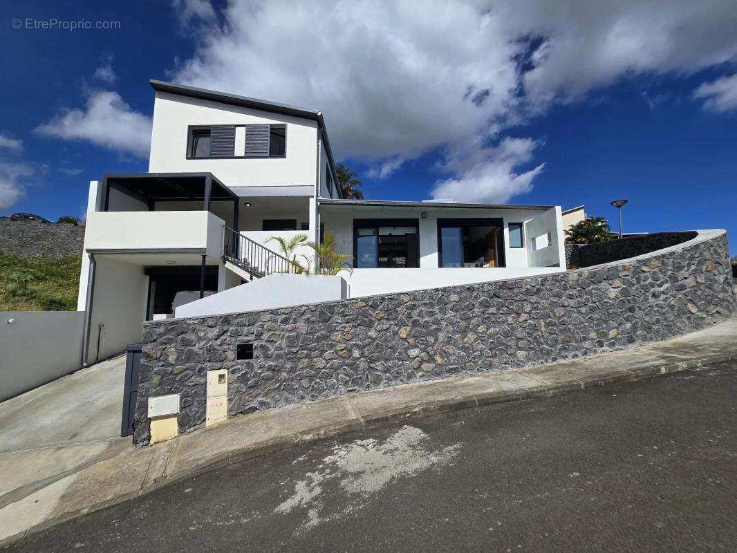 Maison à LA POSSESSION