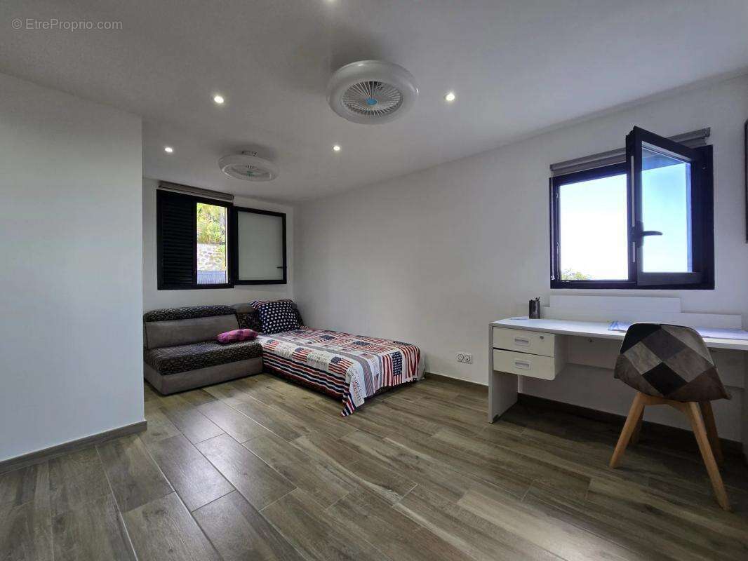 Maison à LA POSSESSION