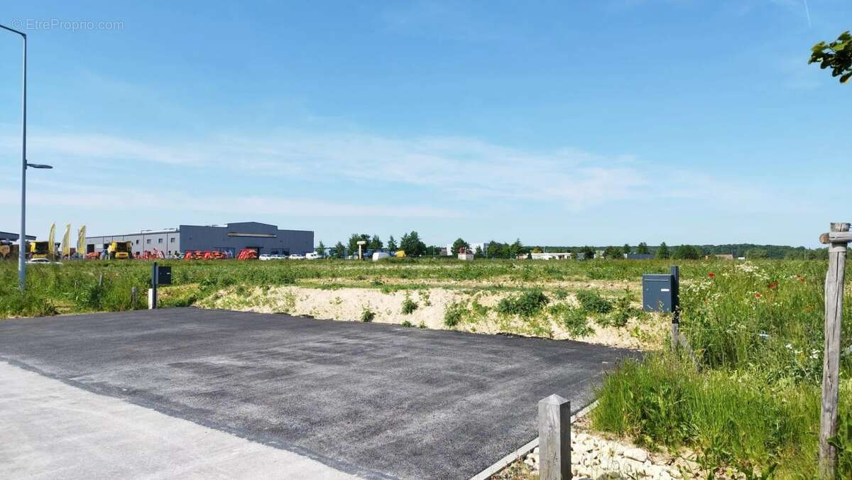 Terrain à ETREPAGNY