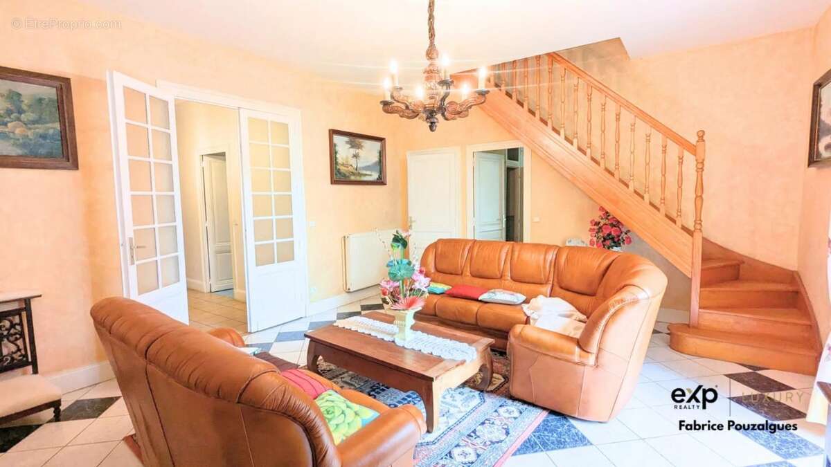 Maison à FARGUES-SAINT-HILAIRE