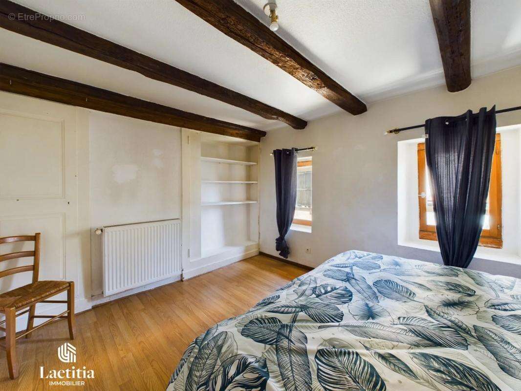 Appartement à LA TOUR-DU-PIN