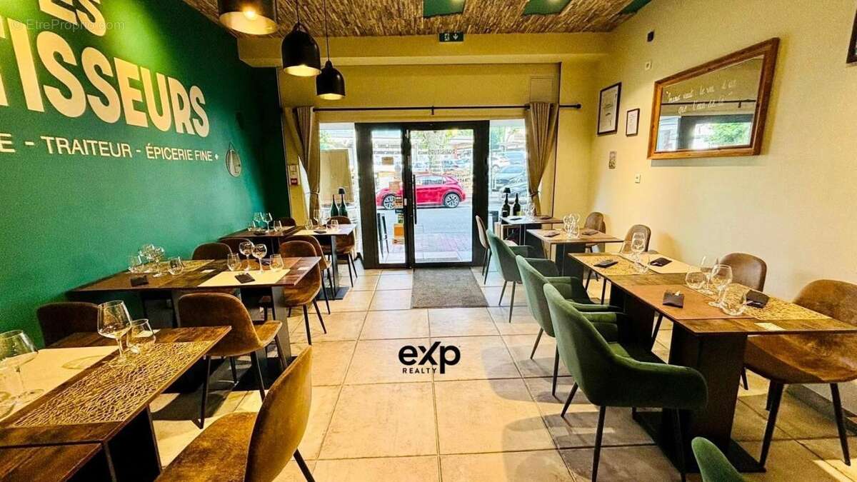 Commerce à AIX-LES-BAINS