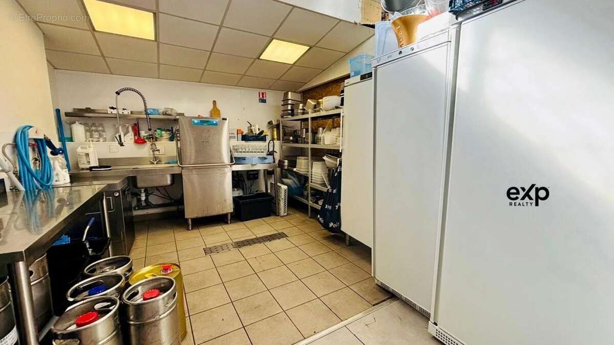 Commerce à AIX-LES-BAINS