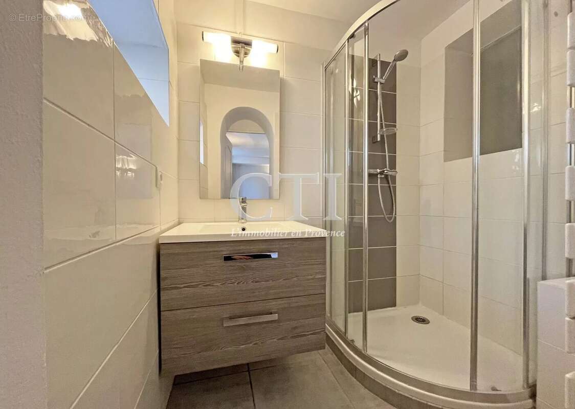 Appartement à VAISON-LA-ROMAINE