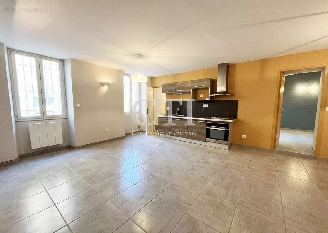 Appartement à VAISON-LA-ROMAINE