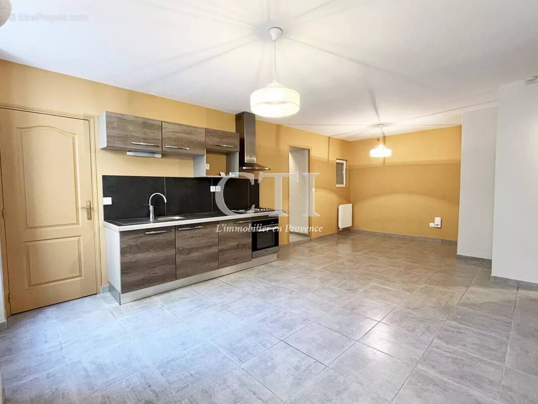 Appartement à VAISON-LA-ROMAINE