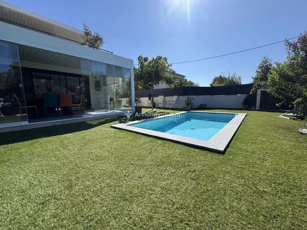 Appartement à SANARY-SUR-MER